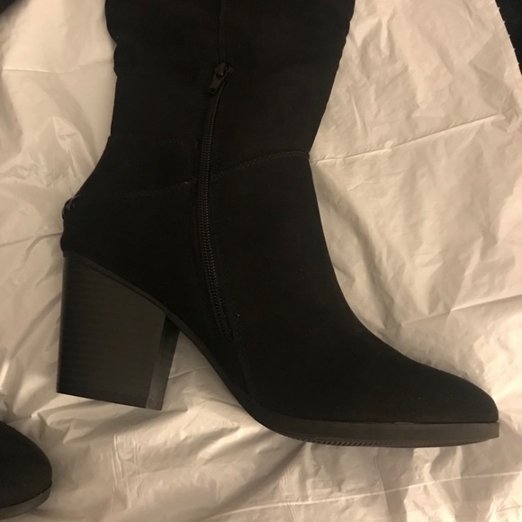 Boots - Picture 3 of 7